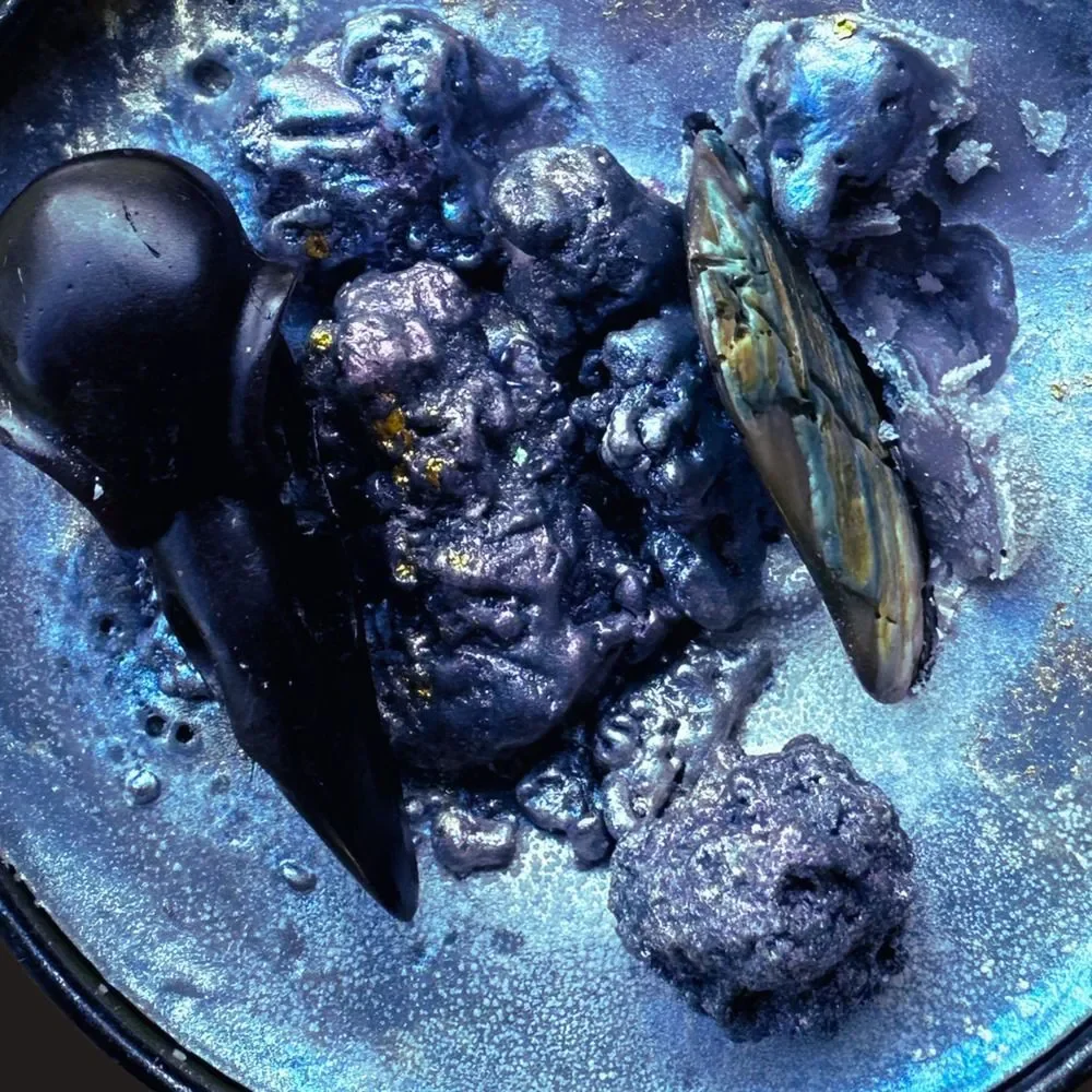 Hecate's Heatwave Luxury Wickless Candle: Rose Violet Leather Dark Woods Scent